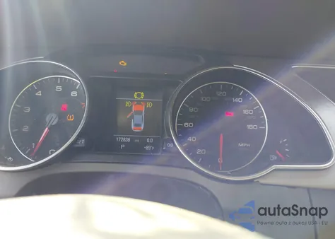 2010 Audi A5 2.0T Premium из США, поврежденный, VIN WAULFAFH3AN011705